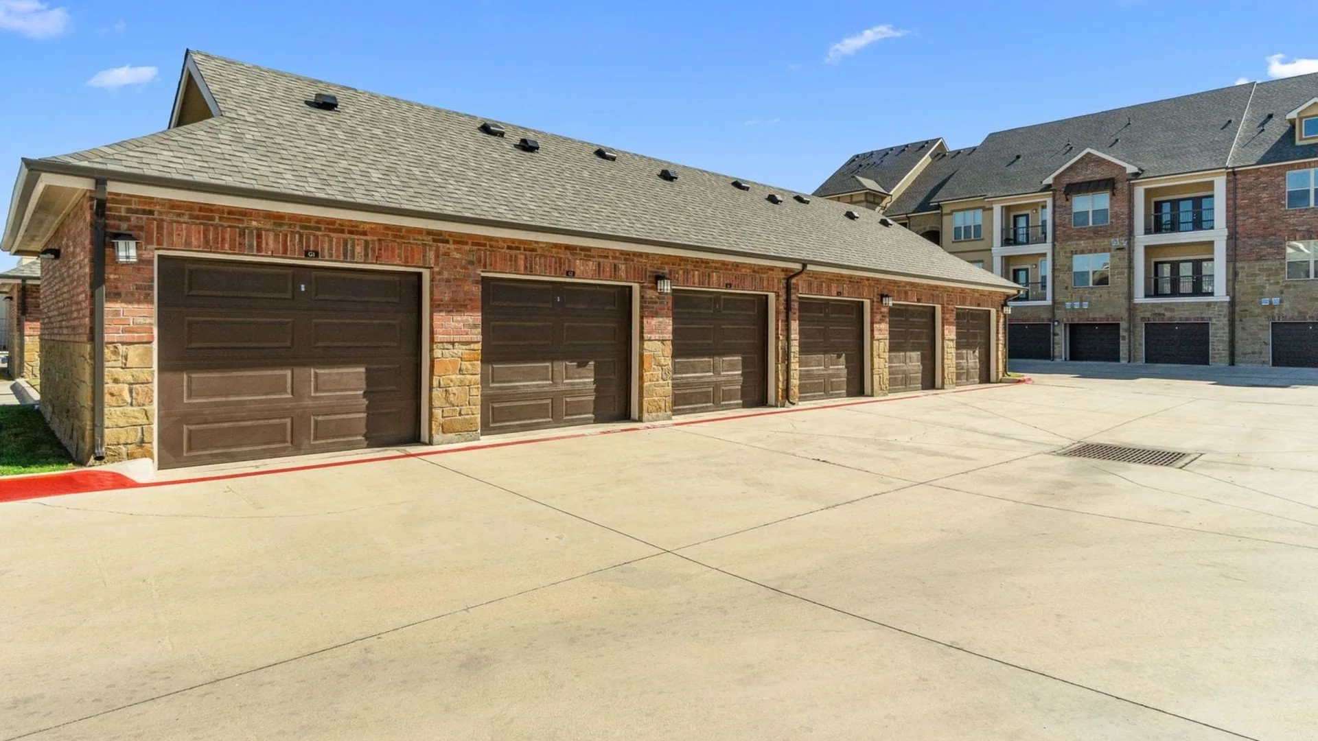 garage parking at The Auberge of Burleson