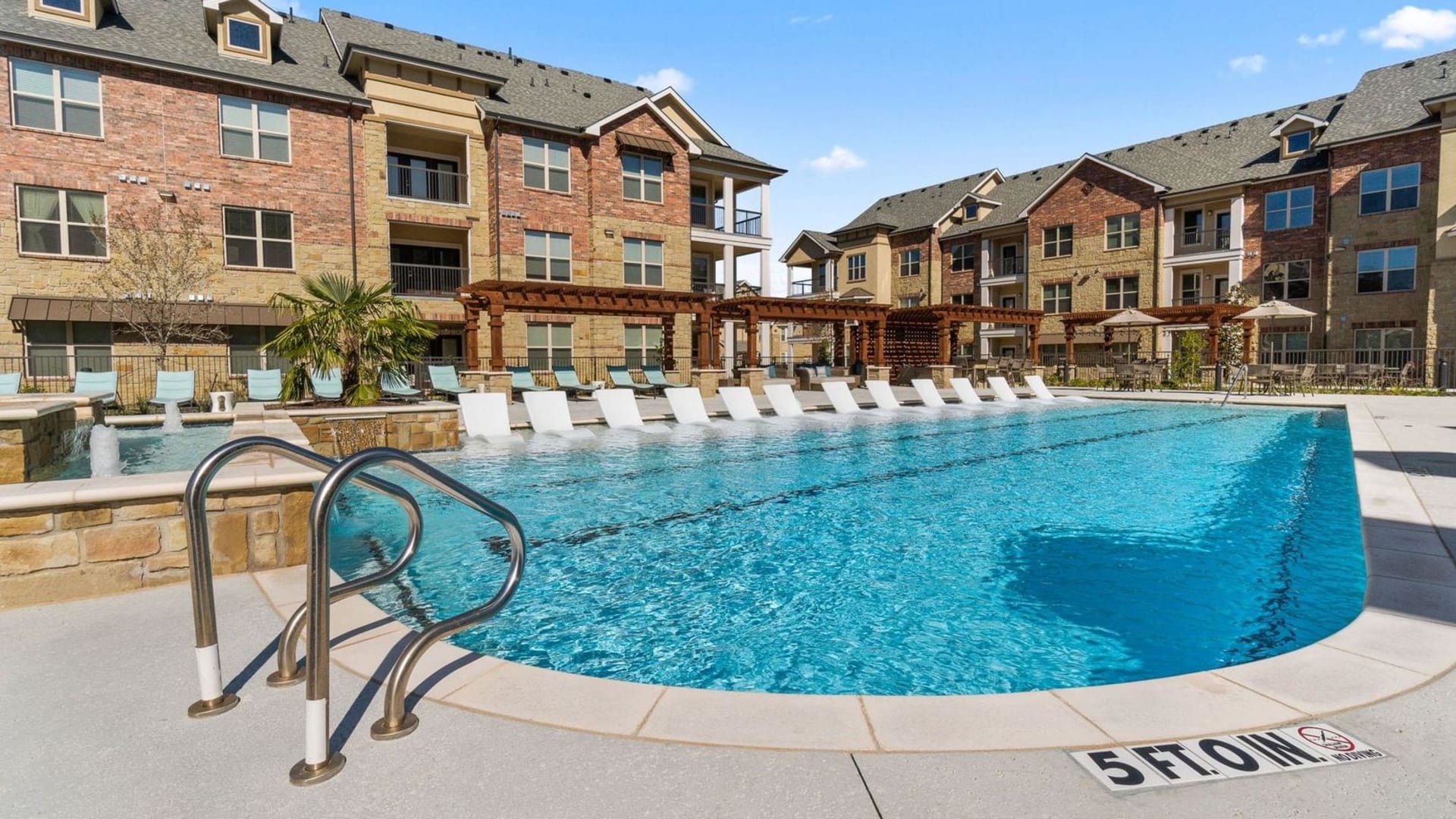 the pool at The Auberge of Burleson